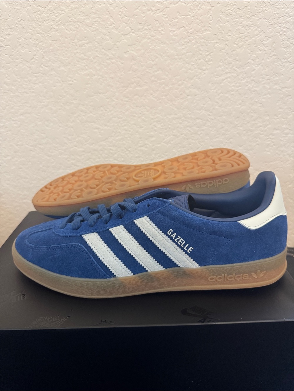 adidas Gazelle indoor Blue Suede NEW Sneakers authentic size 11.5